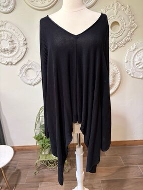 Millau Black Knit Top with Subtle Rib Detail